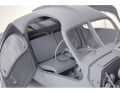 Auch dem luxuriösen Bugatti-Interieur widmet sich der Ixo-Kit ausführlich