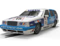 Mächtig auf die Pauke haut der britische Rennbahnerfinder in 1:32 auch mit der Tourenwagen-Version des Volvo 850 als Kombi ] Foto: Werk