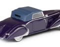 Esval Models baut den Clabot Roadster in 1:43 auch in einer blauen Version, die allerdings einen starken violetten Schimmer besitzt. Hier mit geschlossenem Dach.