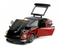 Das Modell des 240 Z aus dem Film Fast & Furious X geizt im Maßstab 1:24 aber nicht mit Finessen. Türen, Motorhaube und Heckklappe sind beweglich. ] Foto: Werk