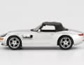 Dass der BMW Z8 aus "Die Welt ist nicht genug" eine echte Rakete ist, ergibt sich bei genauer Betrachtung der Seitenansicht ] Foto: Werk