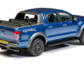 Das blaue Pressemodell des Ford Ranger liefert Corgi mit geschlossener Persenning in 1:43