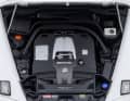 Der V8-Motor der MIniatur ist eine echte Augenweide ] Foto: Werk