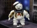 Der Ecto 1 der Ghostbusters ist nur noch einen Schritt von einem merkantilen Totalschaden entfernt. Hält denn niemand den Marshmallowman auf? ] Foto: Werk
