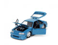 Das schwere Die-Cast-Modell von Jada Toys hat immerhin bewegliche Türen und Hauben. Die Vorderräder sind aber nicht lenkbar umgesetzt. ] Foto: Werk