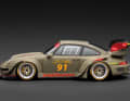 Die matte Lackierung ist klasse. Das Modell präsentiert sich extrem tiefergelegt. ] Foto: Ignition Model