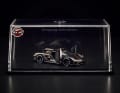 Wie es sich für ein Sondermodell des Red Line Clubs gehört, packt Hot Wheels den neuen Königsegg in eine Sammlerbox mit transparentem Deckel ] Foto: Hot Wheels