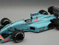 Bei beiden filigran gebauten 1:18-Modellen sticht das Türkis, die Farbe des Hauptsponsors "Leyton House", ins Auge ] Foto: Tecnomodel