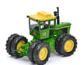 Der John Deere 7520 kommt mit Kabine...