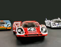 Neben dem Le-Mans- Gesamtsieger von 1970 kommen eine „Gulf“- Version und ein Porsche 917 KH im „Martini“-Look