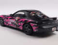 Mit dem schrillbunten Itasha-Club-Mazda baut Solido seine 1:18-Palette zu dem Wankelsportwagen RX7 spektakulär aus ] Foto: Werk