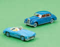 Die Mercedes-Klassiker 300 Adenauer sowie 300 SL aus „alten“ Formen...