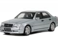 Die sportlichen Proportionen der C-Klasse von Mercedes-Benz als AMG-Modell sind gut getroffen