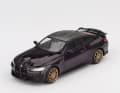 Der aktuelle BMW M4 rollt in M-Performance-Variante und Daytona-Violett aus der 1:64-Box ] Foto: Mini GT