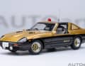 Bis in die Karosserie hinein gibt das Sondermodell von Autoart die Modifikationen des TV-Autos in 1:18 wieder ] Foto: Werk