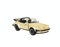 Von 1983 bis 1995 lieferte NZG 1:43-Modelle im Werkauftrag an Porsche, wie diesen frühen 911 Turbo Targa auf dem Bild