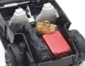 Das verwundert zunächst: Für den Kofferraum gibt es einen Rimowa-Case, eine Boston-Tasche und das unvermeidliche Golf-Bag ] Foto: Tamiya