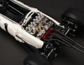 Auf diesem Bild ist der quer eingebaute V12-Motor des RA 272 bei der 1:8-Version zu sehen. Ein echtes Prachtstück. ] Foto: Honda