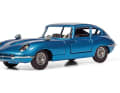 Der Die-Cast-E-Type hat bewegliche Türen und Hauben