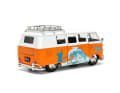 Dieser zweifarbige VW T1 im Maßstab 1:24 macht die Welle. Auch in Sachen Dekoration. ] Foto: Jada Toys