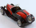 Der T44 Roadster war ein kompakter, wenn auch luxuriöser Sportwagen. Die Proportionen des Originals von 1928 sind in 1:43 gut getroffen. ] Foto: Autopioneer