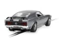 Aus dieser Perspektive ist gut zu erkennen, wie exakt Scalextric die Form des Mustang Fastback von 1969 bei seinem 1:32-Modell getroffen hat ] Foto: Werk