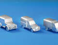 Praktische Wiking Vorbilder haben die 1:87-Silberlinge von Citroen 2 CV Kastenwagen, Piaggio Ape und Toyota Land Cruiser