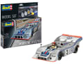 Neben dem reinen Plastikbausatz solo, bietet Revell den 917/10 aber auch als Set mit passenden Farbtöpchen, Klebstoff und Pinsel in seinem Programm an. ] Foto: Werk