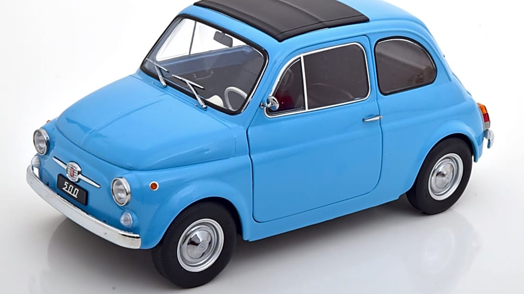 KK-Scale macht beim Thema Fiat 500 himmelblau – und das in 1:12