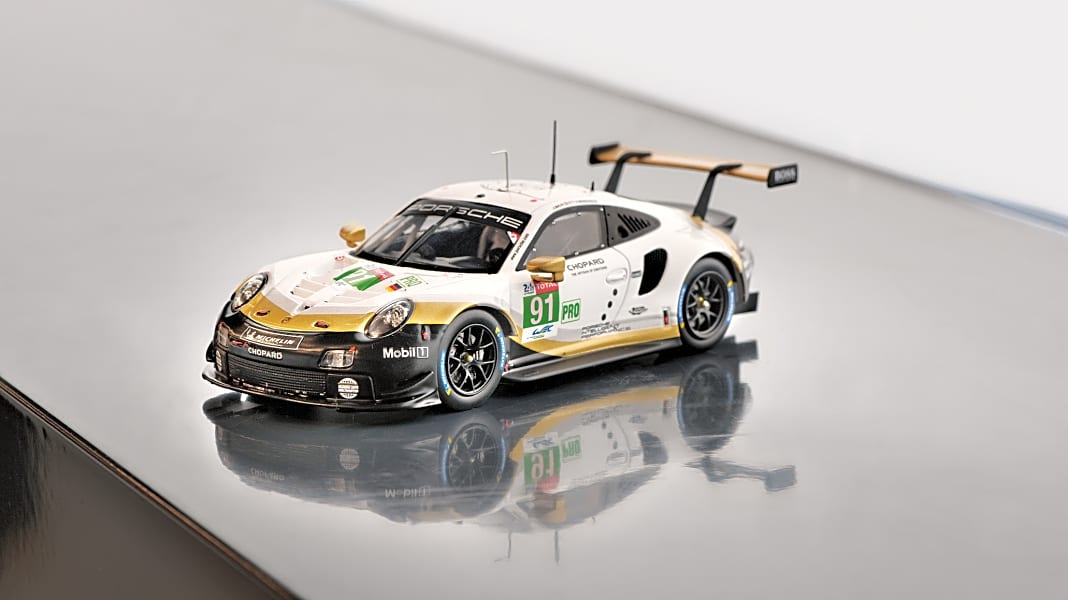 Innovationskraft 4.0: ’19 Porsche Taycan Turbo S von Minichamps in 1:43 und 1:18