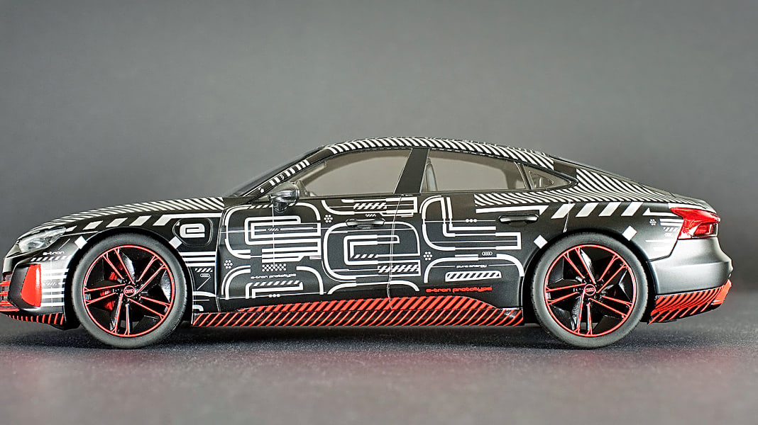 Audis GT-E: ’21 Audi e-tron GT von Norev in 1:18