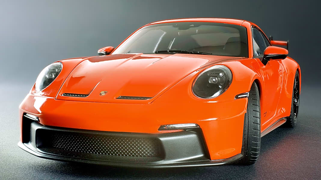 ’22 Porsche 911 (992) GT3 von Norev in 1:18 – Die glorreiche 7