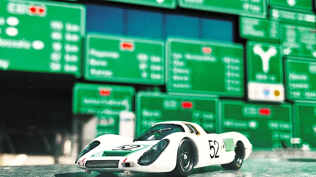 Rechtsgesteuert: ’68 Porsche 907 LH Daytona von Spark in 1:43