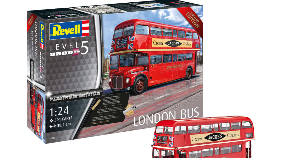 Revell pimpt seinen London-Bus in 1:24 – auch mit selbstklebenden Holzfurnieren