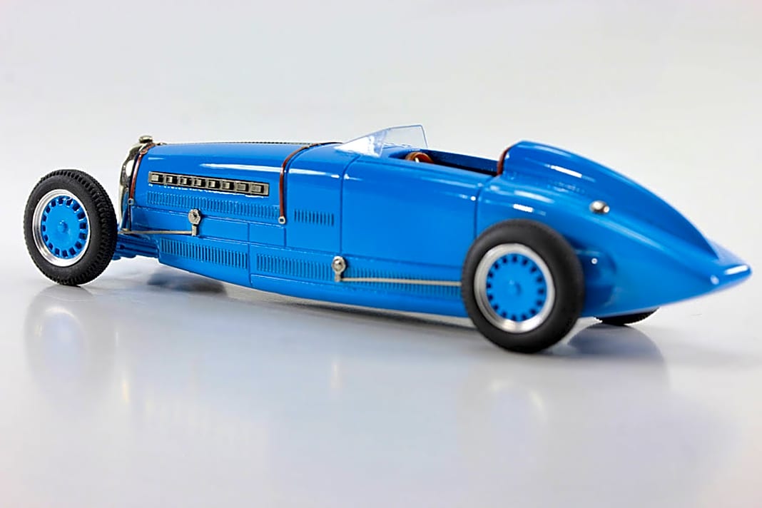 Bugatti-Weltrekordwagen mit Motor...