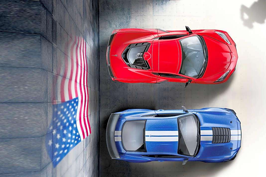 Asphalt-Cowboys in 1:18 von Maisto: Die neue Corvette und der Ford Mustang Shelby GT500 parken bereit zum Ausritt