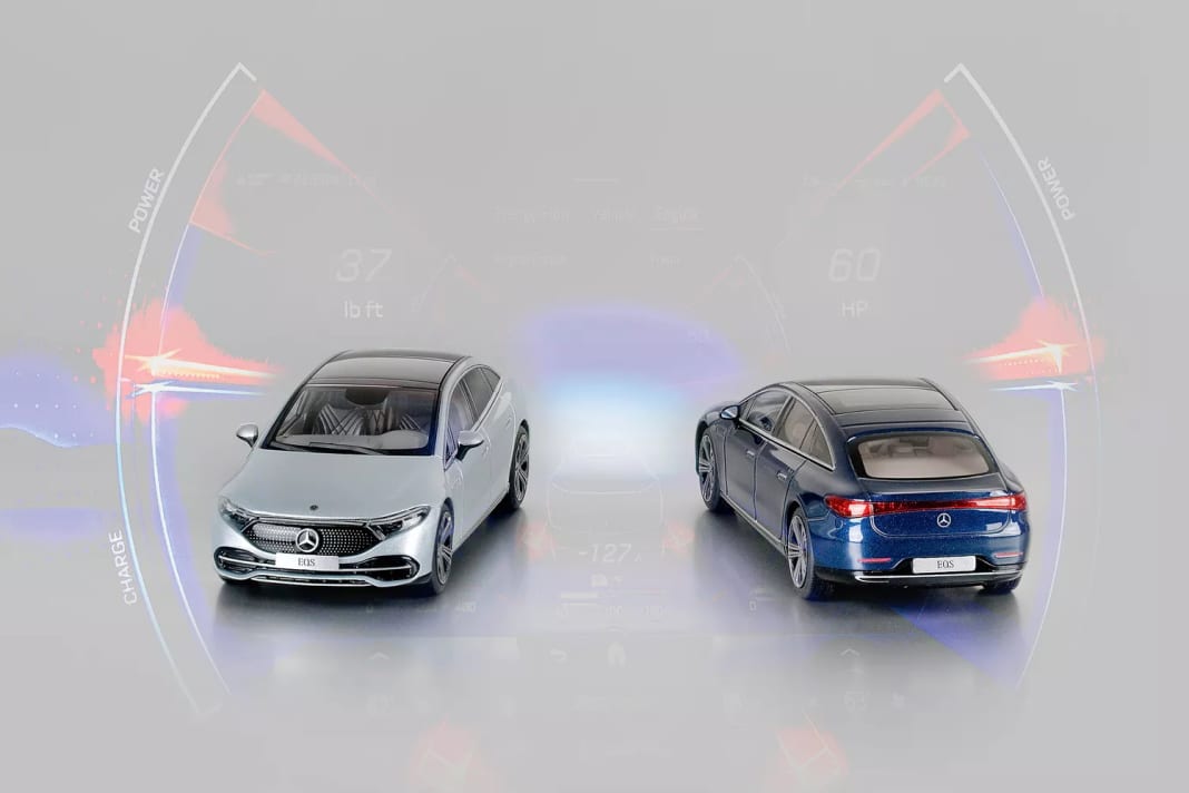Dem 1:87er des Mercedes EQS lässt Herpa exklusiv im Industrieauftrag das passende 1:43- Modell aus Zinkdruckguss folgen