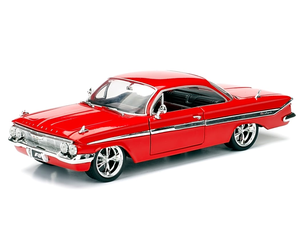 Jada verkauft den Honeymoon-Impala aus “Fast & Furious” in 1:24 bestens