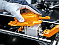 Jeder Handgriff bei einer Akku-Reparatur erfolgt nach den von Porsche genau festgelegten Sicherheitsmaßnahmen