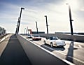Die Drei von der Baakenhafenbrücke. Porsche-Genuss mit offenem Verdeck in der Hamburger Hafencity.