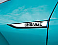Der Schriftzug „CHANGE“ weist auf die Ausstattung mit Akku-Wechseltechnik hin