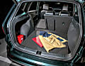 Trotz seiner kompakten Größe bietet das SUV ein beachtliches Kofferraum- Volumen von 485 Litern