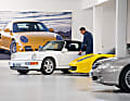 Hans-Gerd Bode kann jederzeit zwischen Mercedes, Ferrari und Porsche wählen. Seine aktuell liebste Wahl: das 911 Cabrio, Jahrgang 1993.
