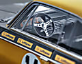 Die BMW 2800 CS im Renntrimm von Alpina zeigen als 1:18-Modelle von Minichamps breite Backen und originalgetreu Holz an der Armaturentafel