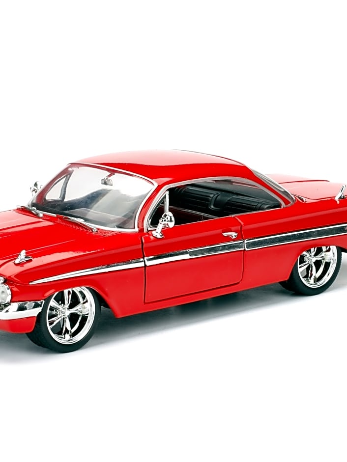 Jada verkauft den Honeymoon-Impala aus “Fast & Furious” in 1:24 bestens