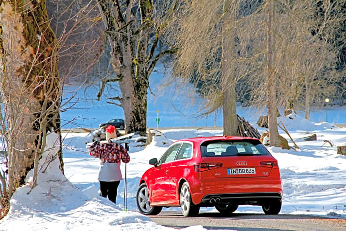   Ob Bergpassagen oder winterliche Straßenverhältnisse, Trockenhandling oder gemütliches Cruisen – Quattro sei Dank beherrschte der Audi A3 sämtliche Spielarten