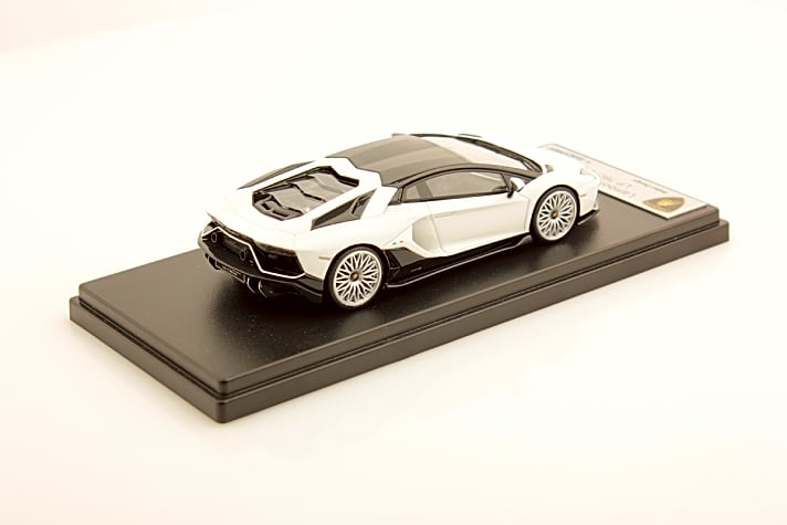 Looksmart ist einfach das Epi-Zentrum für Lamborghini-Modelle aus Resine in exklusiver Qualität. Das beweist auch der Aventador LP 780-4 Ultimae von der Firma aus Saronno bei Mailand