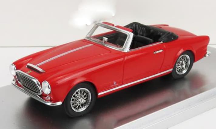 Für die Ferrari-Fans hält Kess das Cabriolet des Typ 212 Inter aus dem Vorbildbaujahr 1952 parat. Das Resinemodell wird dabei mit offenem und geschlossenem Dach angeboten]Foto: Werk