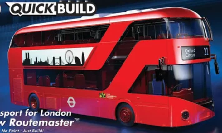 Zweiter Neuheiten-Kandidat für den Ausbau der Quickbuild-Serie von Airfix ist der Londoner Doppeldeckerbus, allerdings in der aktuellen Version als New Routemaster aus London ]Foto: Werk