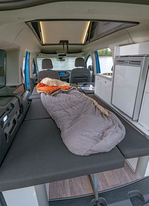 Camping Bett für den VW Caddy Maxi IV